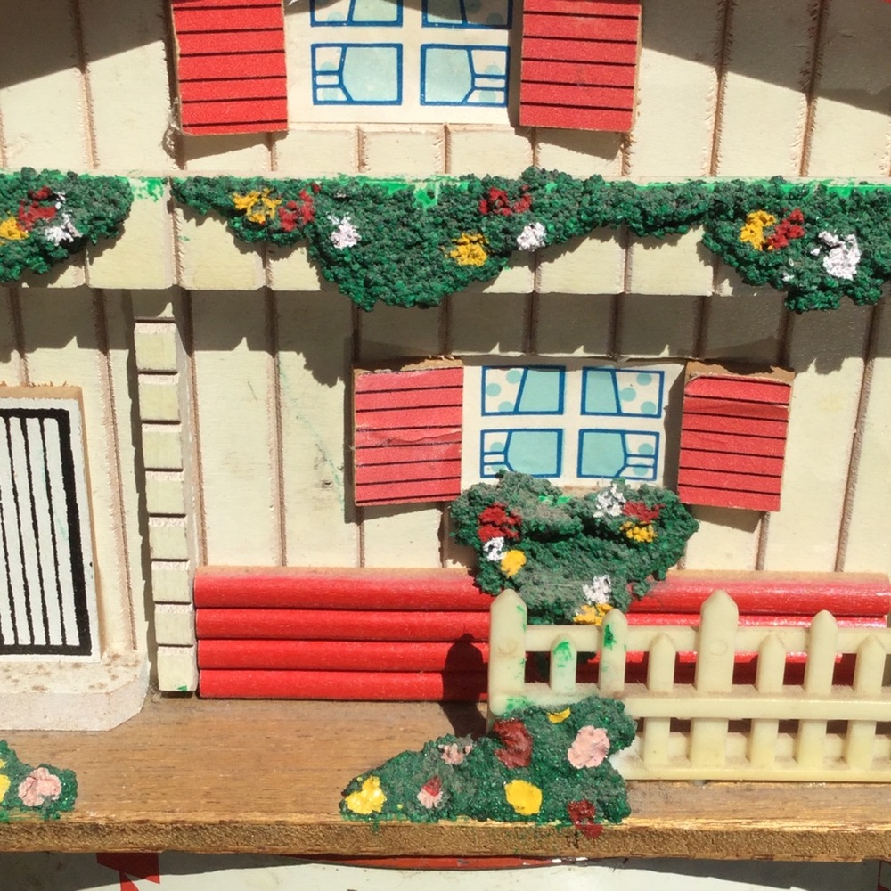Music Jewelry Box Swiss Chalet Adorable PLAYS - Picture 2 of 15